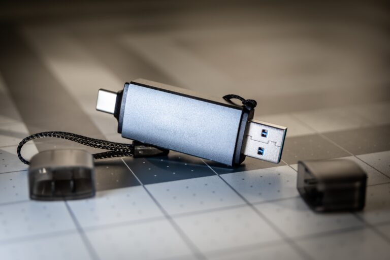 كيفية تهيئة محرك USB بنظام FAT32 على أجهزة الكمبيوتر بنظام ويندوز وماك